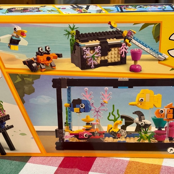 LEGO CREATOR 3in1 "Fish Tank" 31122 UNOPENED! - Picture 3 of 5